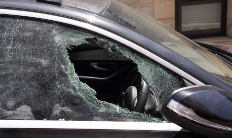 Blindagem automotiva: a barreira definitiva contra roubos ou furtos com quebra de vidros